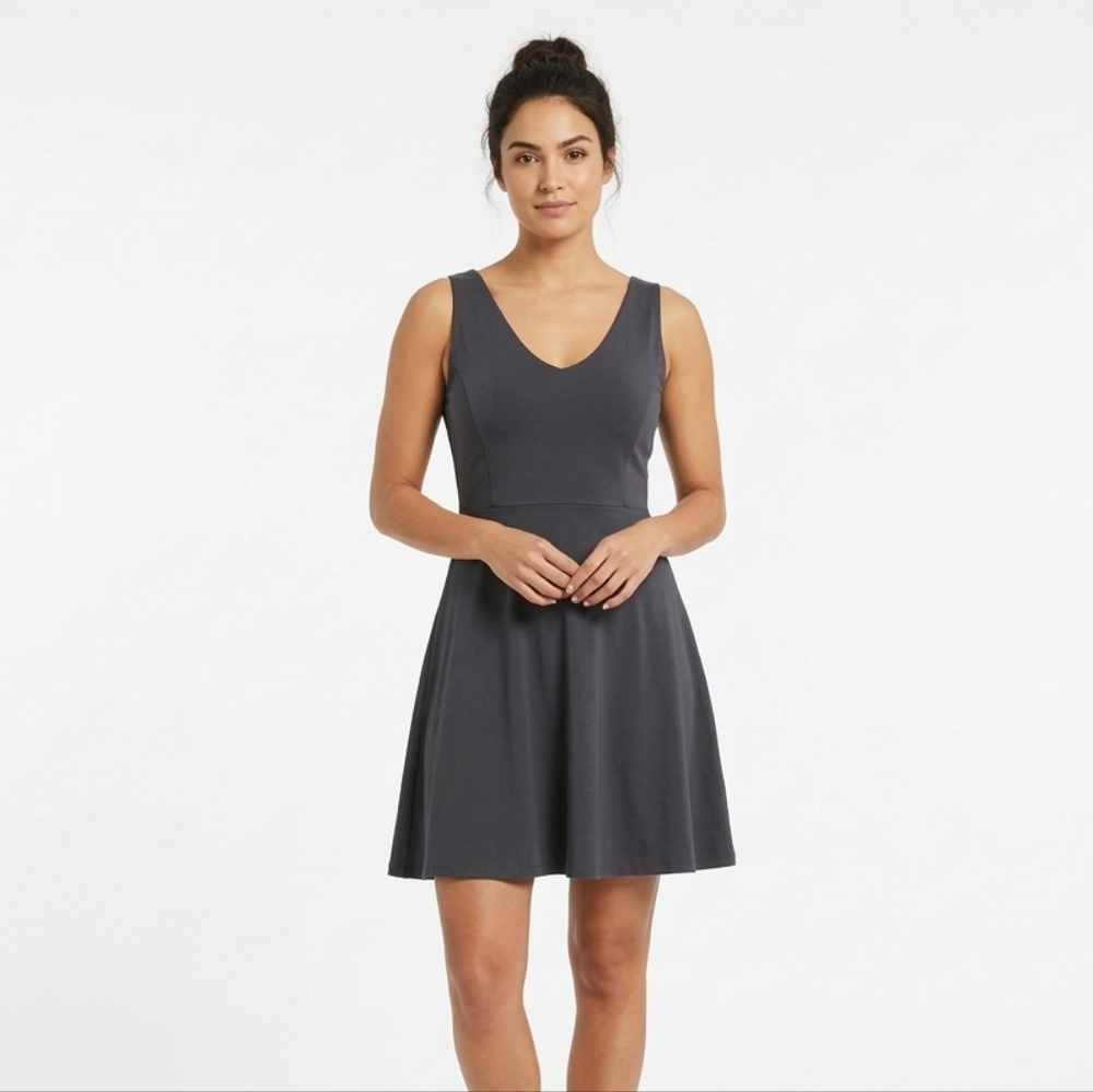 DALIA Little Black Dress NWT 😍